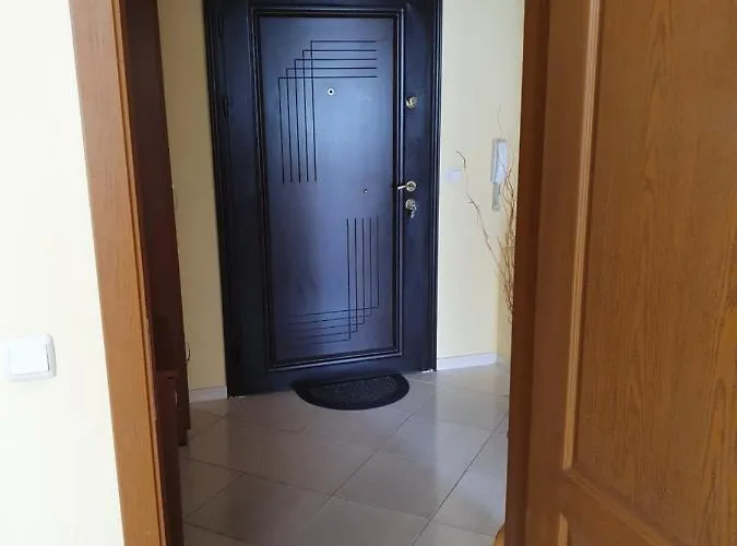 Tiffany Apart 酒店 *